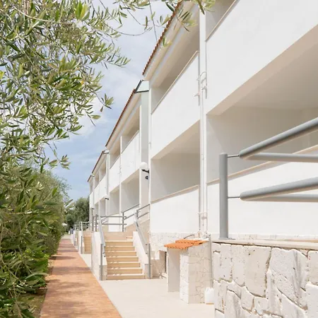 Palme Gemelle Vieste