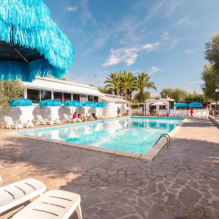 ホテル Palme Gemelle ヴィエステ